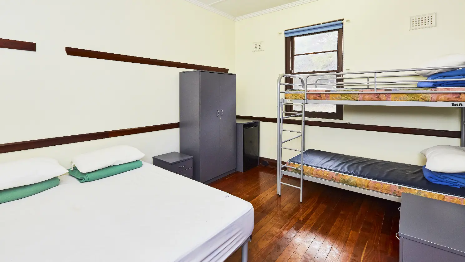 Kingstown Hostel - Family Room